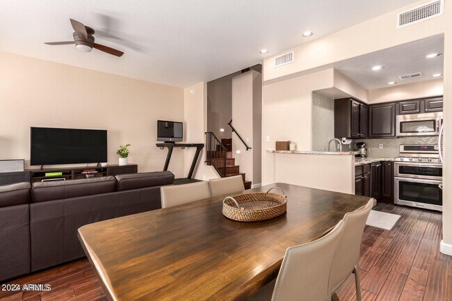 Photo - 5015 E Cheyenne Dr