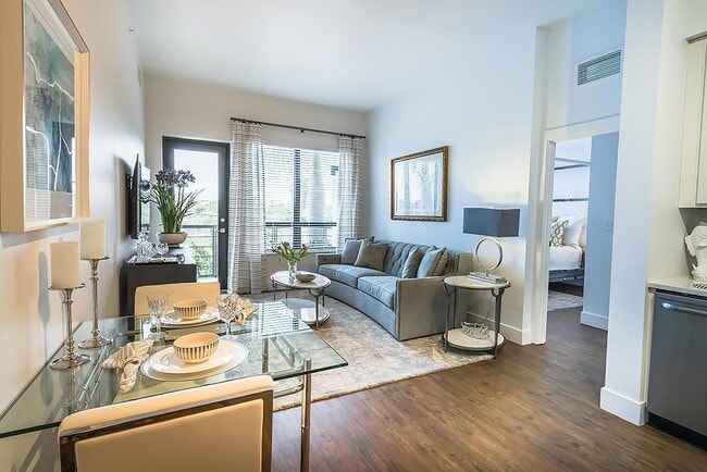 Photo - 312 23rd St Unit 307