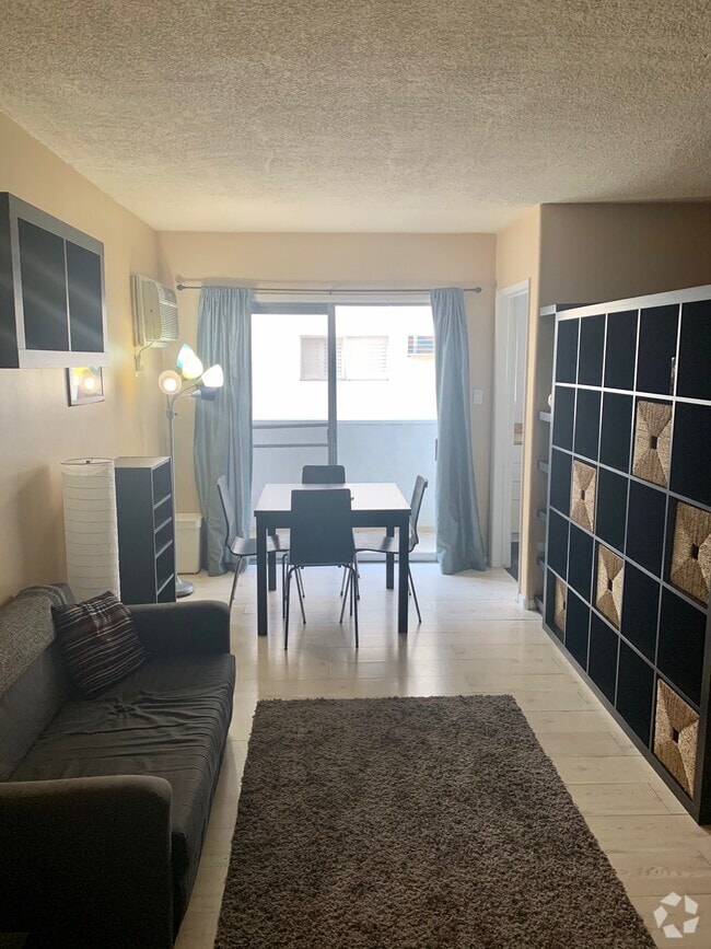 Building Photo - 960 Larrabee St Unit 116 Rental