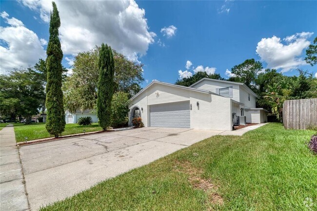 Building Photo - 15722 GardenSide Ln Rental