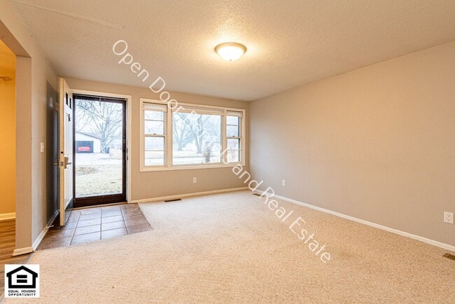 Photo - 6305 Salge Dr