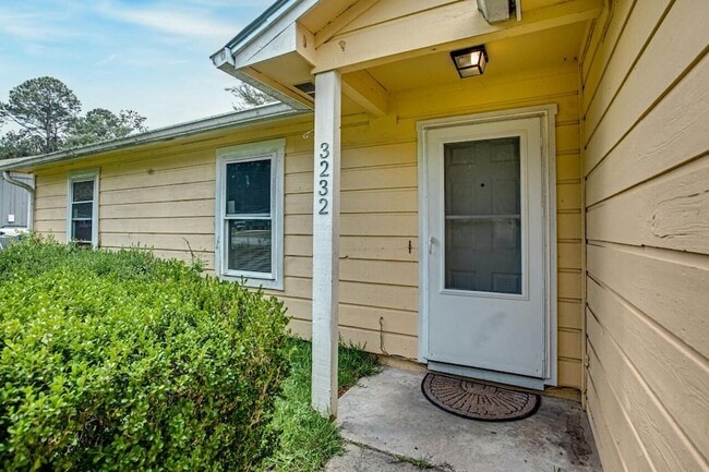 Photo - 3232 Riddle Dr