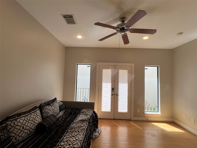 Photo - 2314 Camden Dr