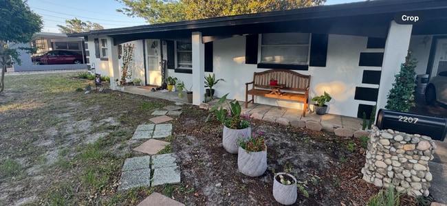 Building Photo - 2207 N Hastings St