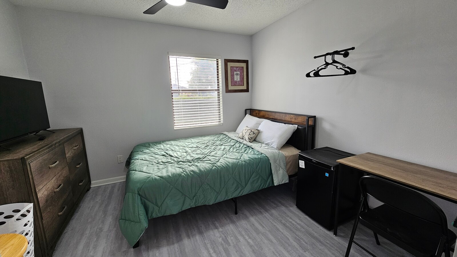 Photo - 10950 Fernando St