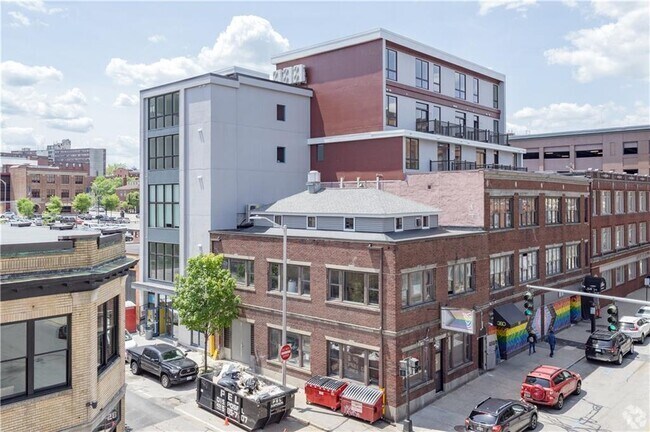 Building Photo - 71 Richmond St Unit 5C Rental