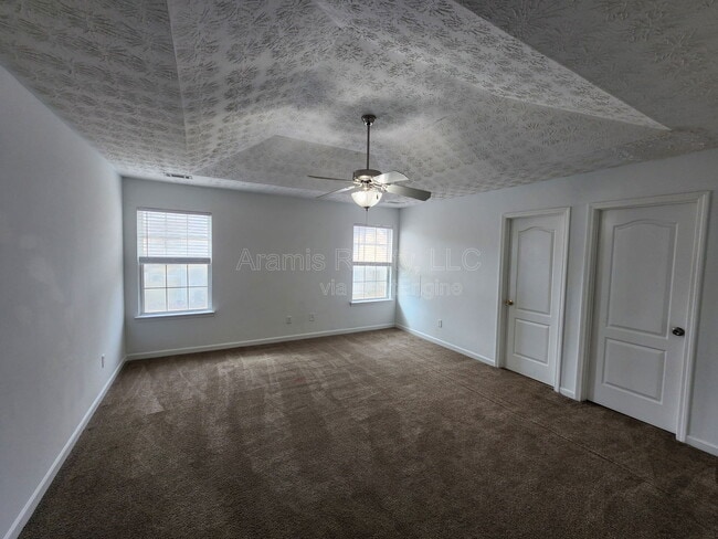 Photo - 687 Georgetown Ct