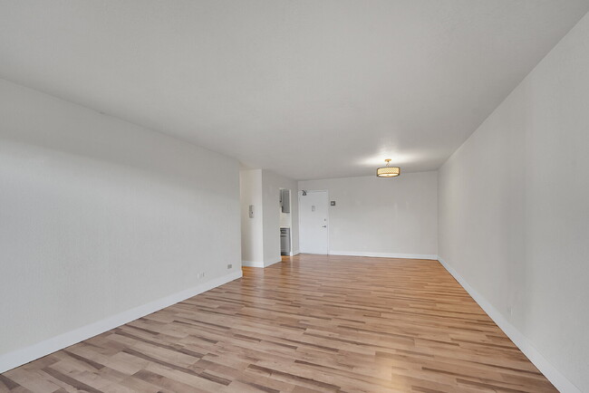 Photo - $1,950, 2-bed, 1-bath located in Denver wi... Unidad 5A