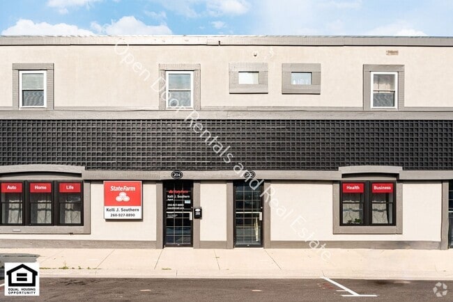 Building Photo - 202 N Jackson St Unit 202 N Jackson St  3 Rental