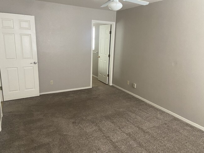 Photo - 1661 Kaiser St