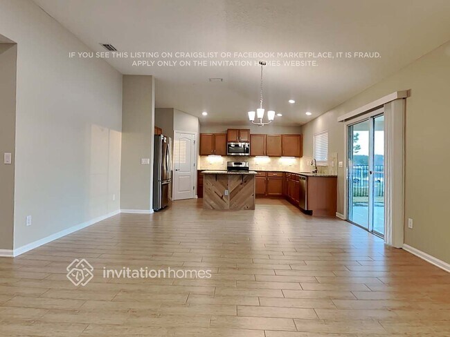 Photo - 78 Fallen Oak Tr