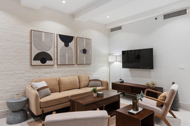 Building Photo - 43 W 27th St Rental