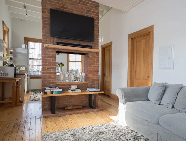 Building Photo - 1901 Palisade Ave Unit Second Floor