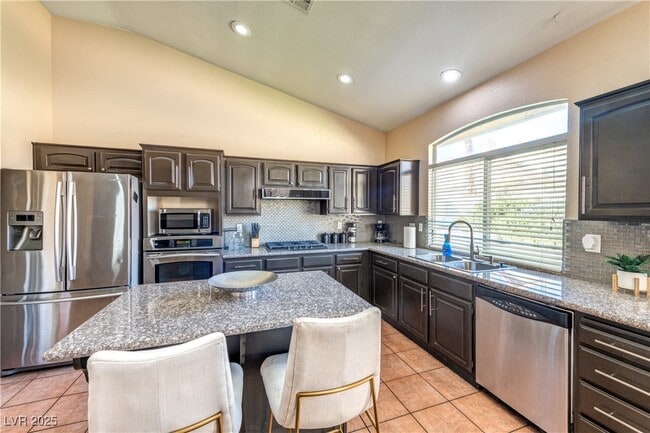 Photo - 8704 Las Posas Ave