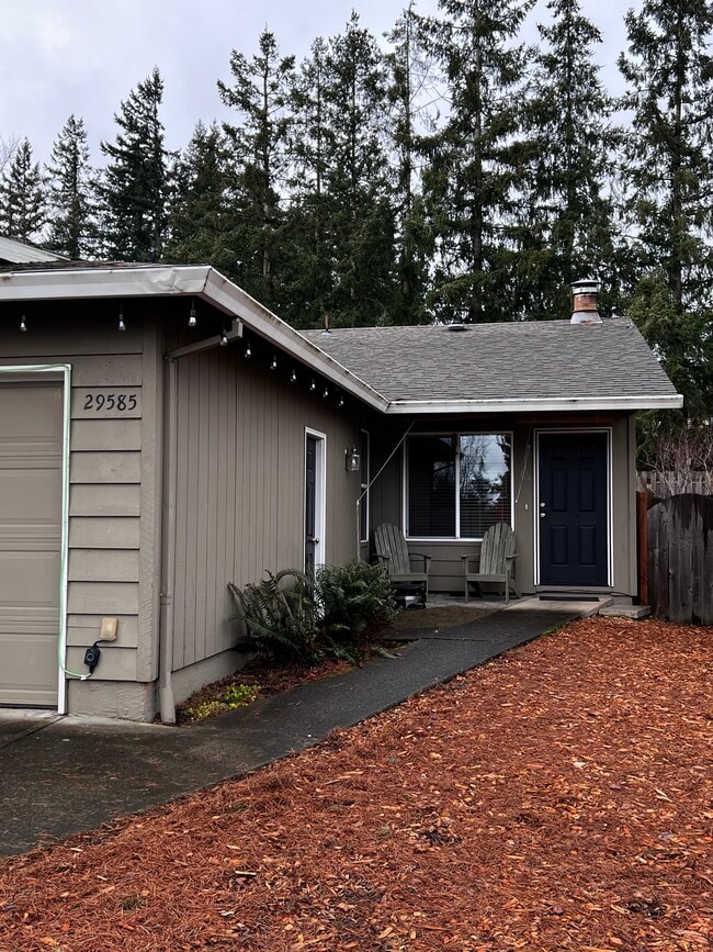 One level end unit - 29585 Southwest Serenity Way