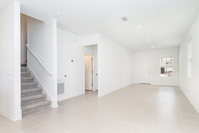 Photo - 2618 Skyline Loop