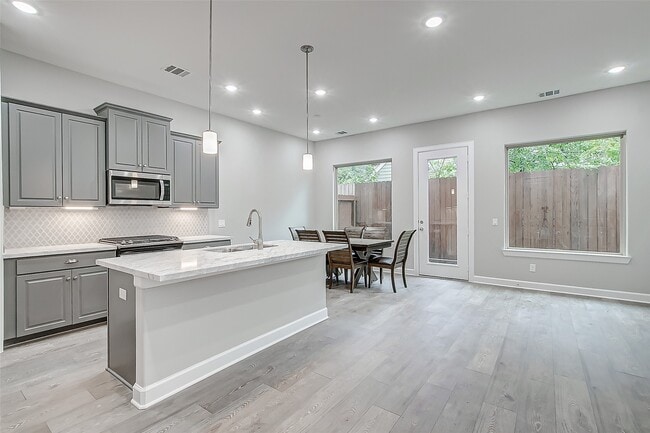Photo - 5105 Pine Reach Dr