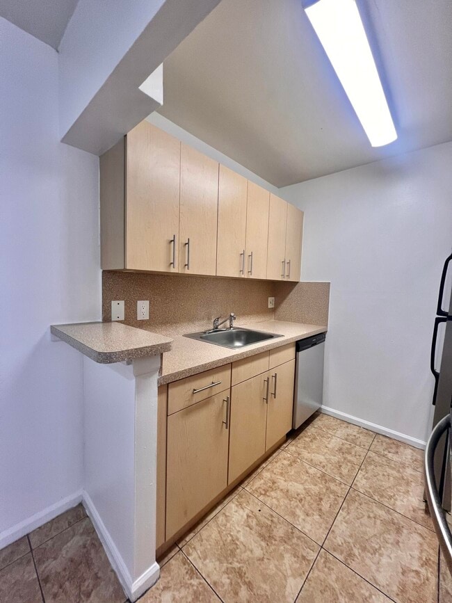 Building Photo - 1500 N Congress Ave Unit B24 Rental
