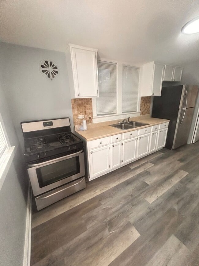 Photo - Updated 1-Bedroom Coach House with In-Unit Laundry Unit COACH