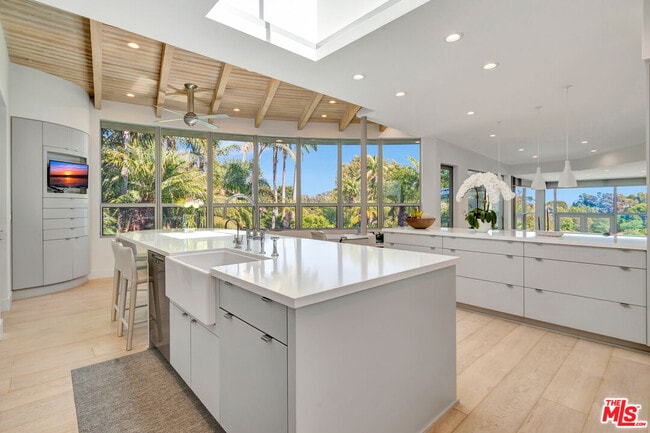 28775 Sea Ranch Way