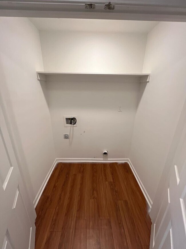 Photo - 3 Bed 2 Bath Apartment