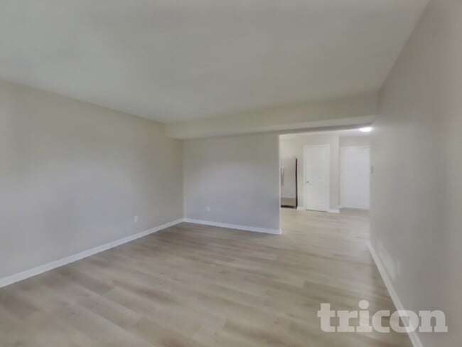 Photo - 11118 Waterfield Pl