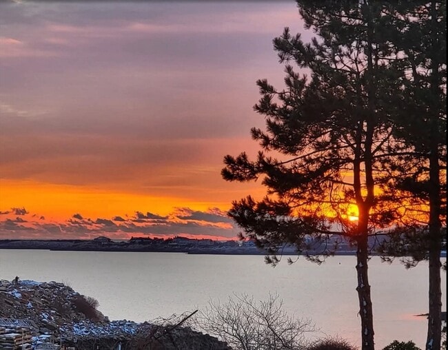 Photo - 46 Granite St Unit D-Winter