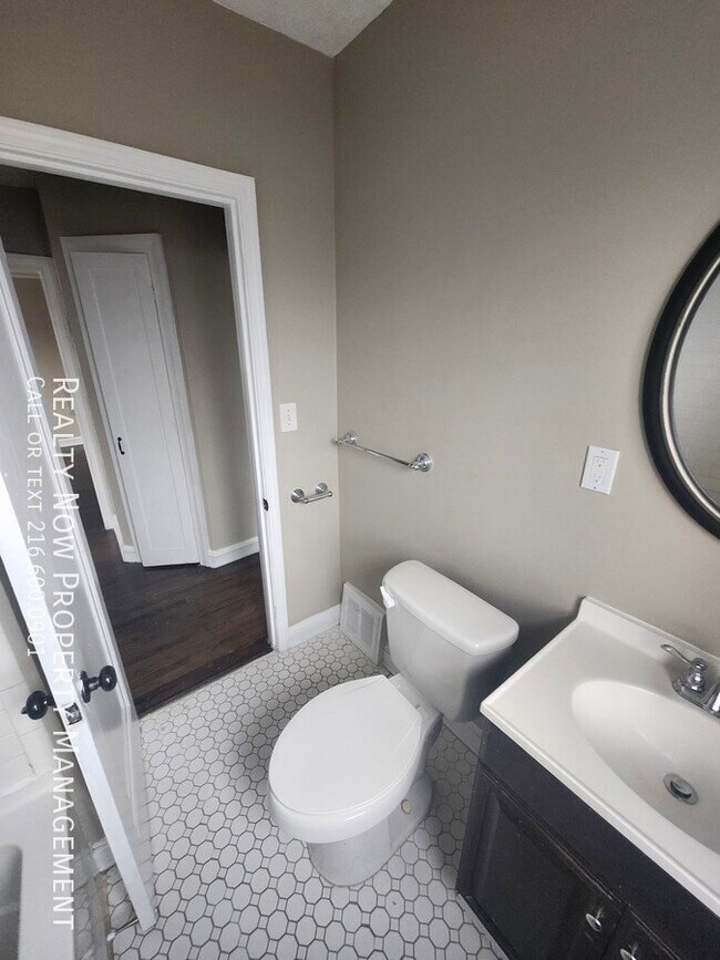 Photo - 3644 Rolliston Rd Unit 2