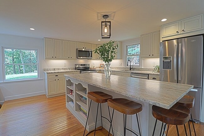 Photo - 113 Central St