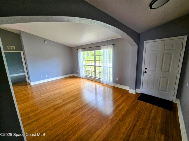 Photo - 1662 Tigard St SE