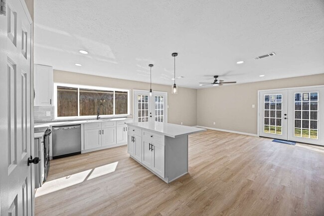 Photo - 2207 Anthony-Hay Ln