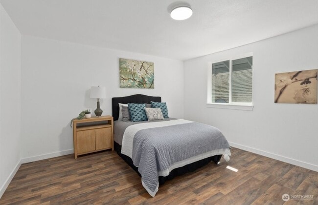 Bed2 - 114 N Gold St Unit 1