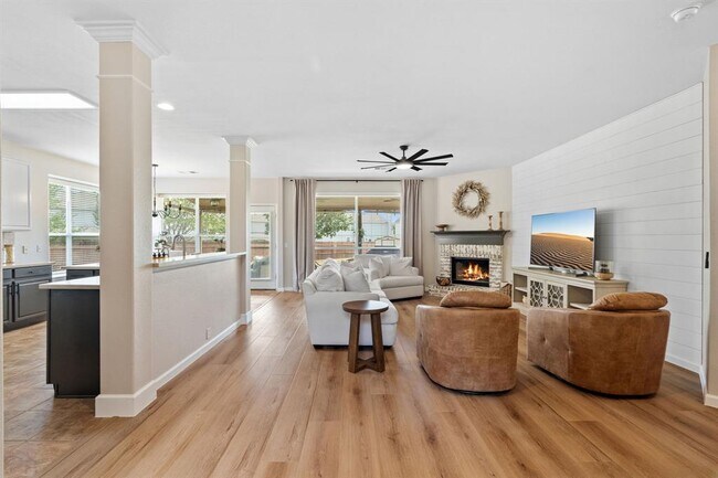 Photo - 154 Larch Cove