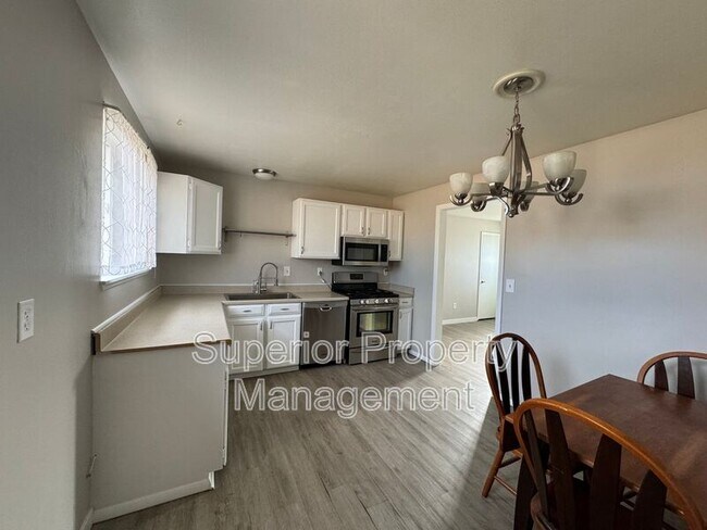 Photo - 2915 W 17th Street Rd