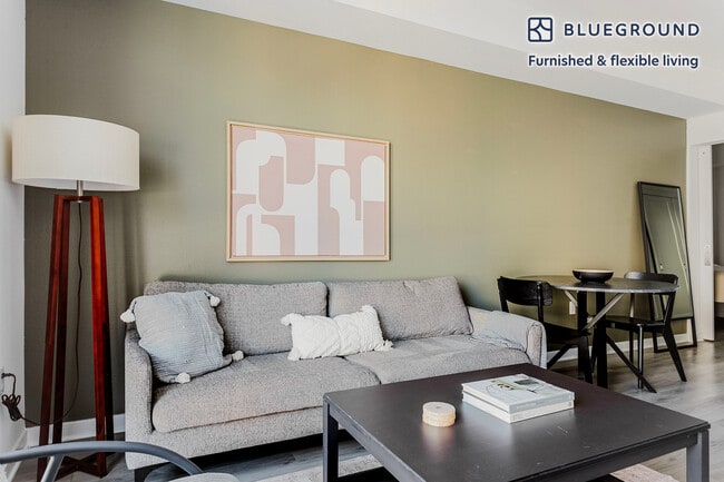 Photo - 201 The Promenade N Unidad FL4-ID1262