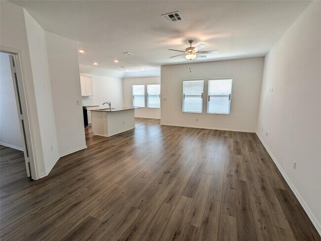 Photo - 400 Sebring Cir