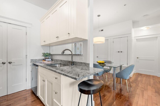 Photo - 61 Bolton St Unidad 102