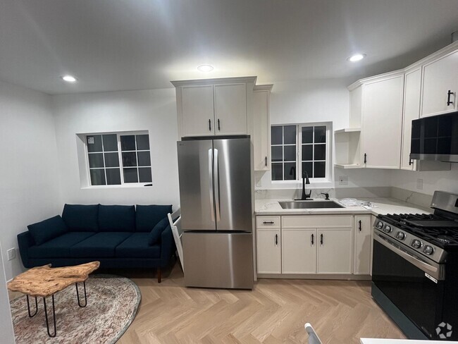 Building Photo - 6908 Royer Ave Rental