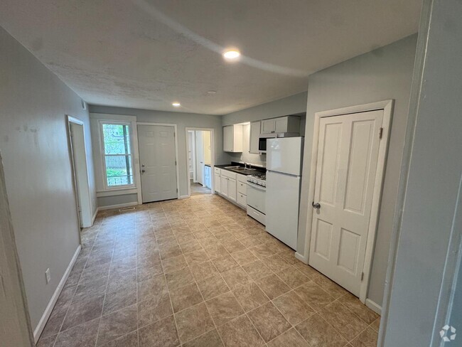 Building Photo - 704 W Monroe St Rental