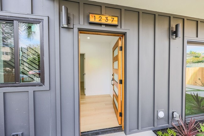 Photo - 1237 N Orange Dr Unit #1237