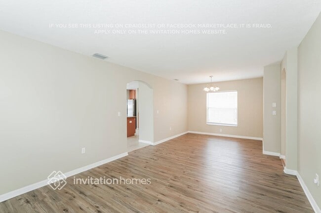 Photo - 3328 Thistledown Ln