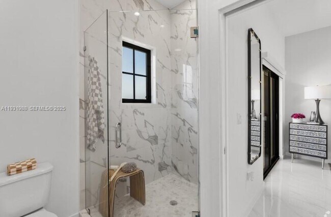 Photo - 2336 E 4th Ave Unidad 104