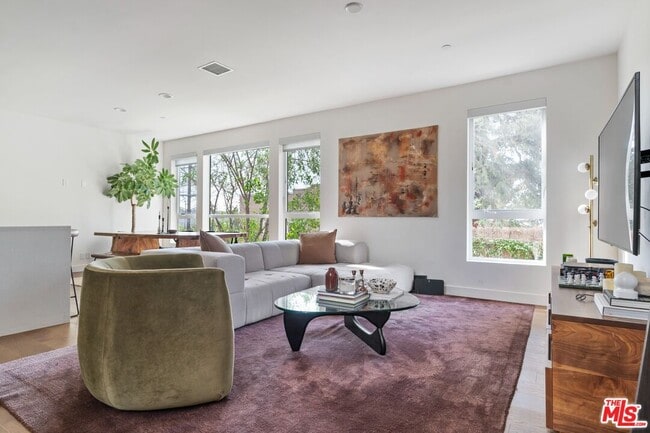 Building Photo - 1902 Liberty Ct