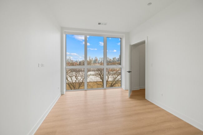 Photo - 1801 W Grand Ave