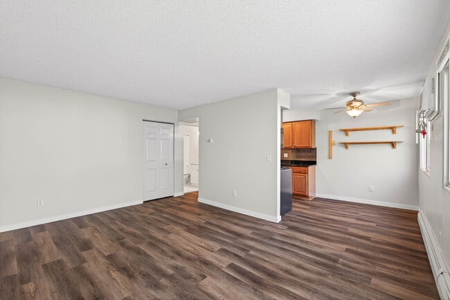 Photo - Rosco Apts-2720 Unit 103