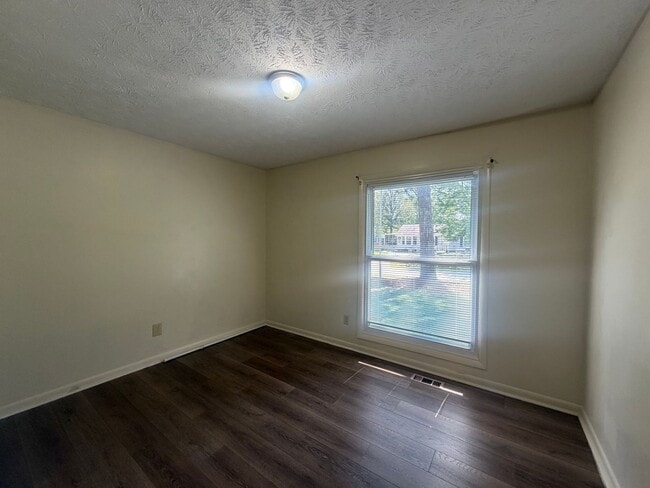 1855 Berriedale Dr