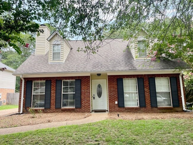Building Photo - Charming 3 Bedroom Home in Madison – Bonus Room & Large Private Backyard!