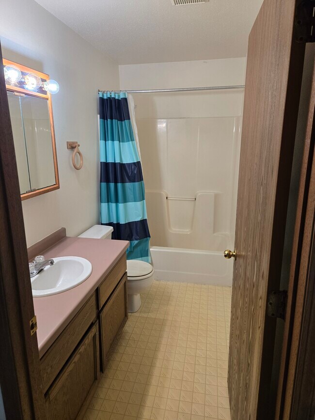 Photo - 521 Franklin St