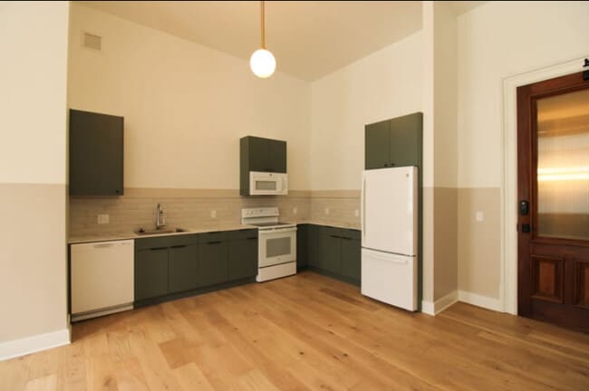 Photo - City Hall Unidad 402