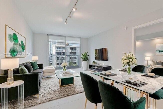 Building Photo - 1665 Bay Rd Unit 522